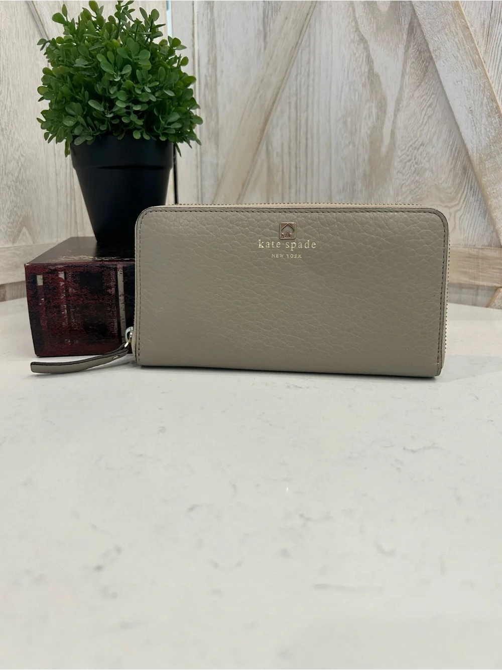 kate spade taupe pebble leather logo wallet